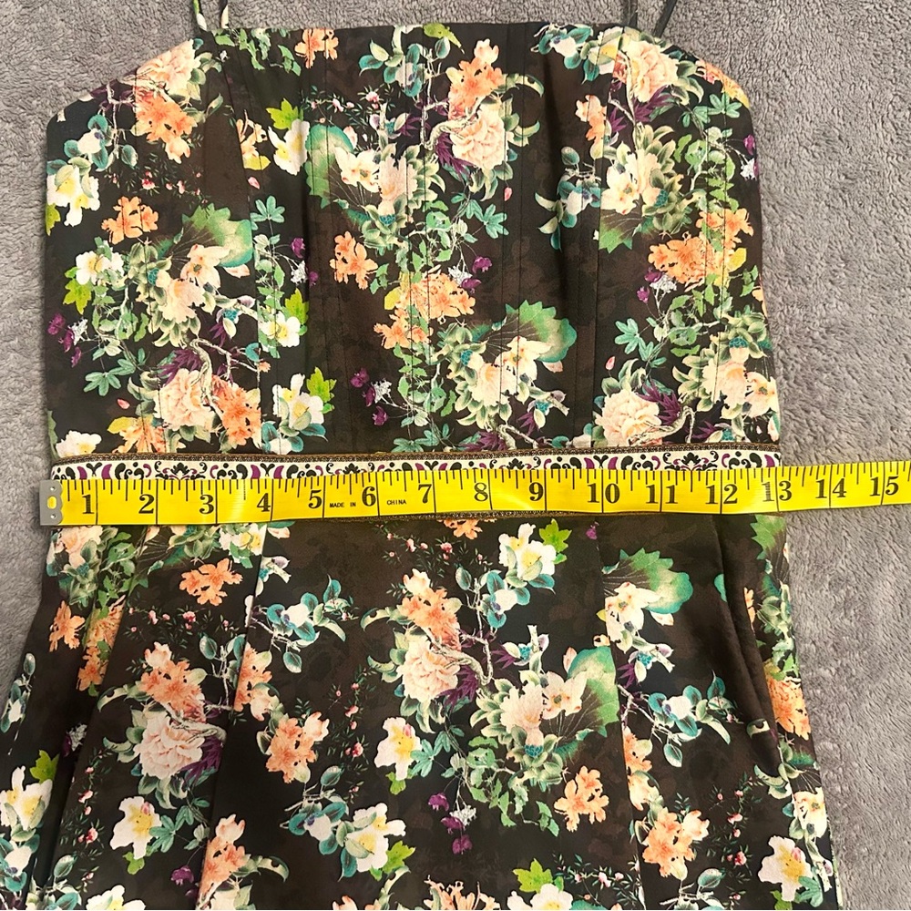 Alice + Olivia Florence Gown - Picture 13 of 16